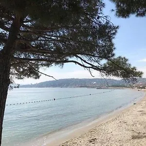 Appartamento Juan Les Pins, T2 Cosy Et Confortable, Avec Parking En Sous-sol, Proche Plages Et Commerces, Antibes